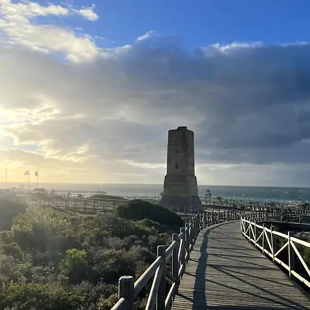 Estupendo Duplex A 5 Min Andando De La Playa * 马尔韦利亚