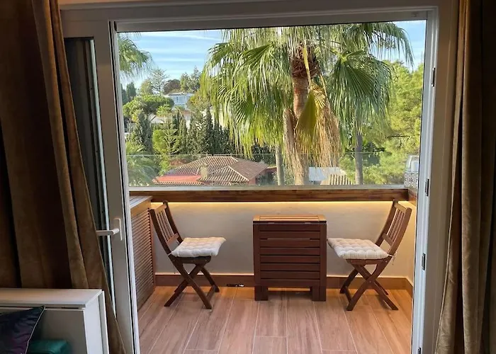 Estupendo Duplex A 5 Min Andando De La Playa アパート マルベーリャ