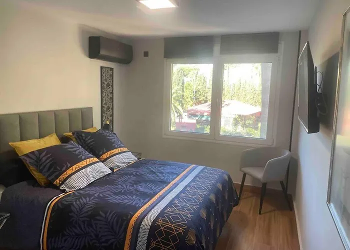 アパート Estupendo Duplex A 5 Min Andando De La Playa マルベーリャ